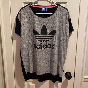 Adidas Shirt size M